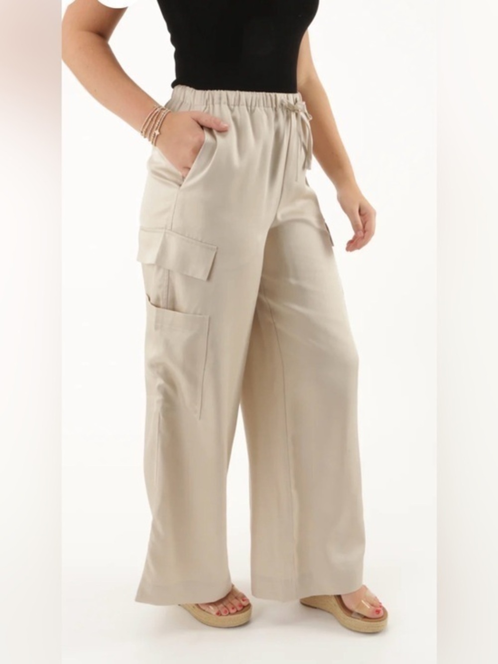 Z Supply Renegade Wide Leg Cargo Pants Fossil Tencel Size M NWT